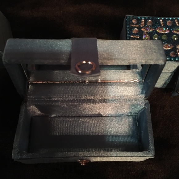 2 Bedazzled trinket boxes - Picture 4 of 9